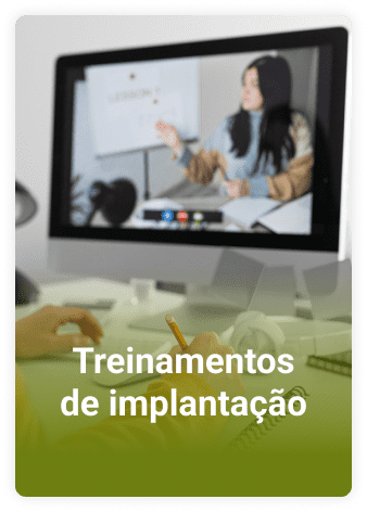 pessoa em treinamento virtual para usar o software para gestão ambiental Ambisis